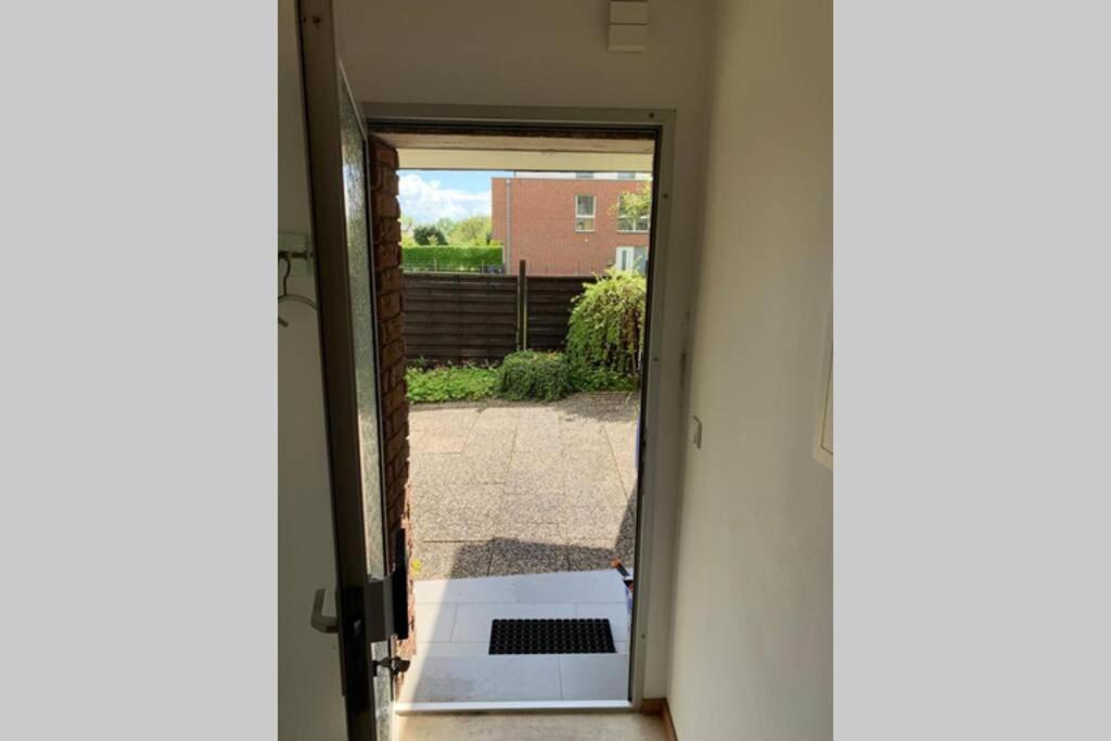 Ruhiges Zentral Gelegenes Apartment In Guetersloh Exteriör bild